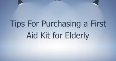 tips for purchasing a first aid kit for elderly people 48187